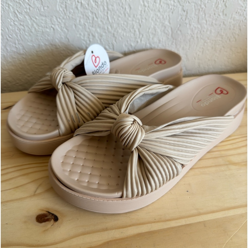Knotted sandal